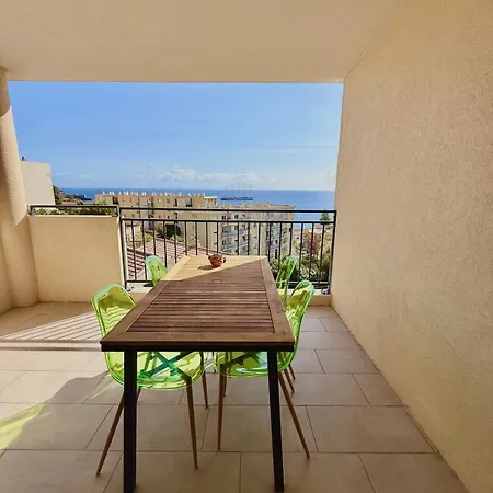 Apartment Incredible Sea View And Covered Parking Space